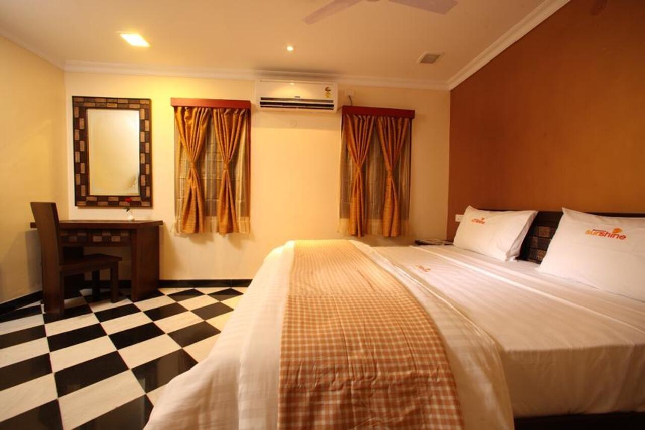 Meenakshi'S Sunshine Hotel Madurai Bagian luar foto
