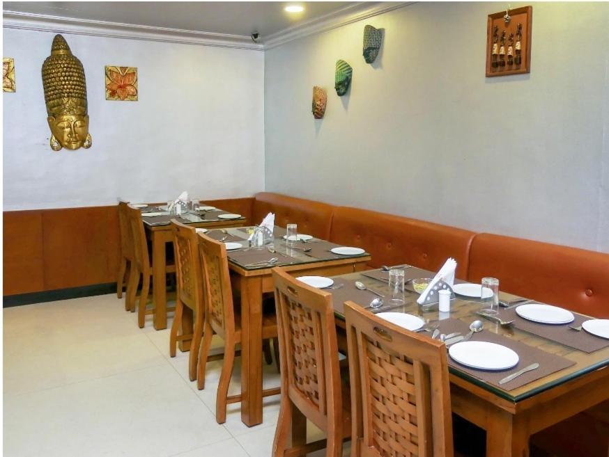 Meenakshi'S Sunshine Hotel Madurai Bagian luar foto