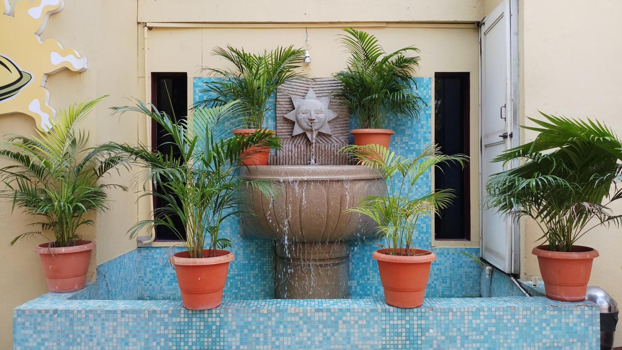 Meenakshi'S Sunshine Hotel Madurai Bagian luar foto