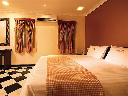 Meenakshi'S Sunshine Hotel Madurai Bagian luar foto