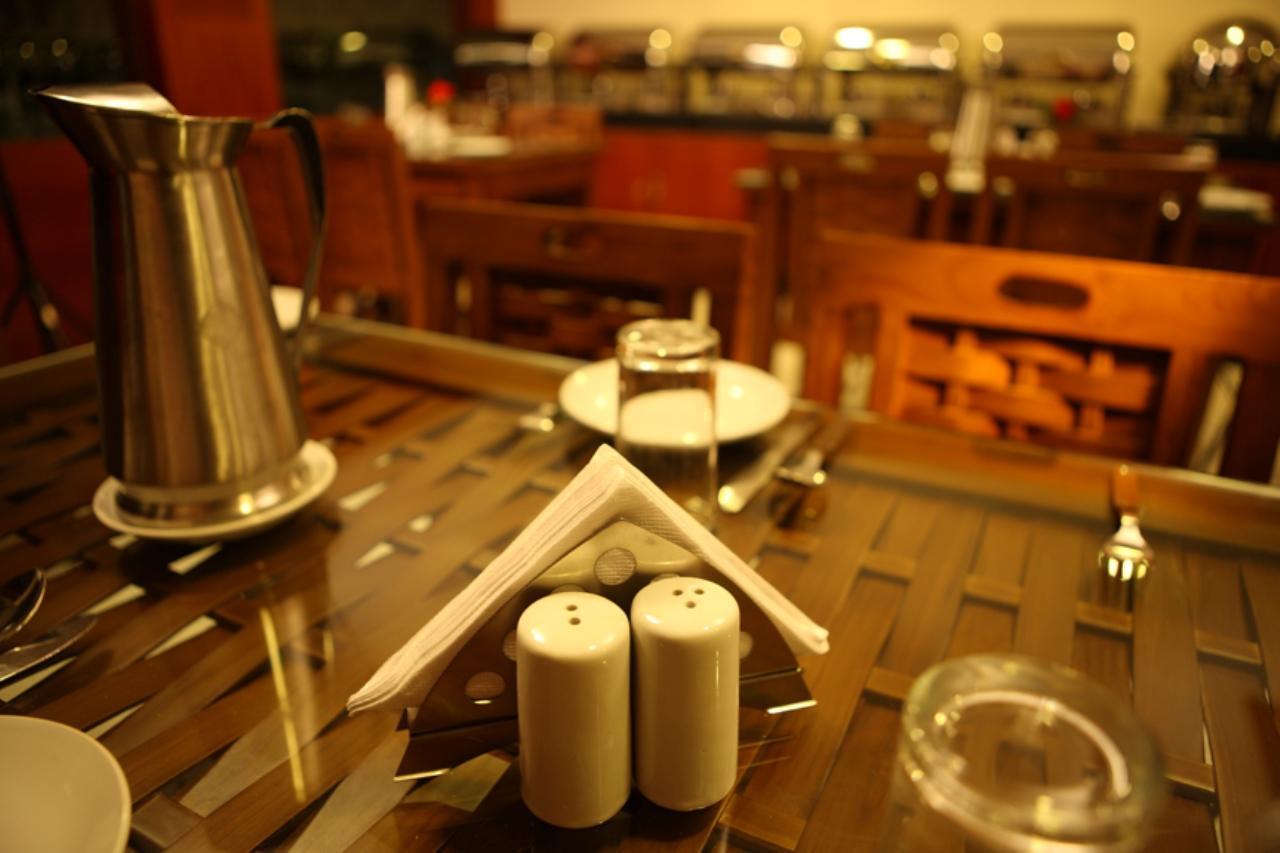 Meenakshi'S Sunshine Hotel Madurai Bagian luar foto