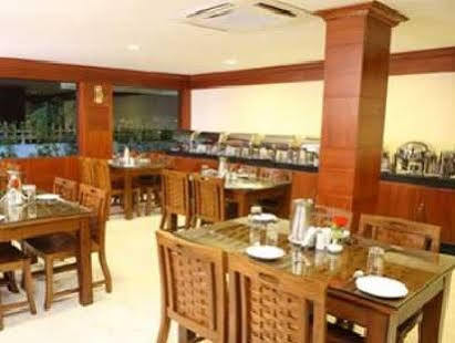 Meenakshi'S Sunshine Hotel Madurai Bagian luar foto